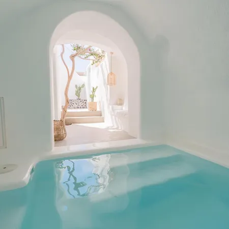 Tatil Evi Vima Santorini, Traditional Luxury